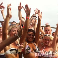 Party Girls Cheering