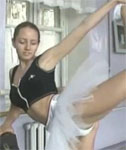 Video/Pics: Funny Ballet Dancer Upskirt Prank – Non Nude