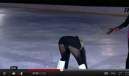 Elisabeth-Hasselbeck-21 Upskirt from the Back