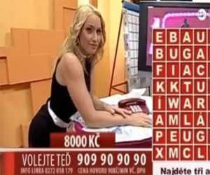 Oops Upskirt Fun on Quiz TV