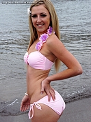 Lauren agrees to take the Flaunt It! Challenge