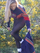 Cheerleader Loses Skirt - Non Nude