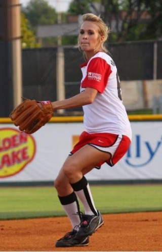 Carrie Underwood Playing Softball