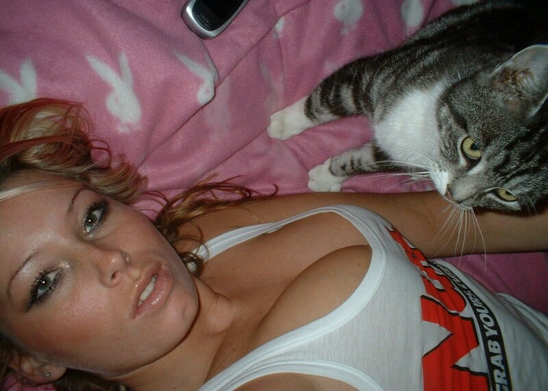 Girlfriend with her Pussy Out