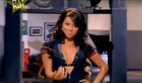 Lisa Scott Lee - Downblouse