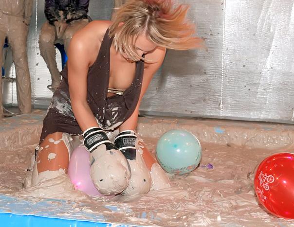 wet_and_messy_9 Messy Balloon Downblouse