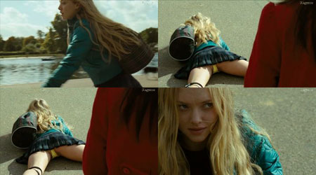 amanda_seyfried_boogie_5 Amanda Seyfried falls off her rollerblades and gets upskirted, NICE!!