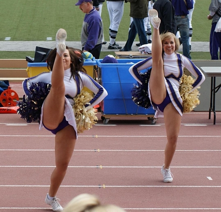 Kicking Cheerleaders in Tight Panties 