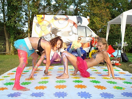 Outdoor Twister with Oil