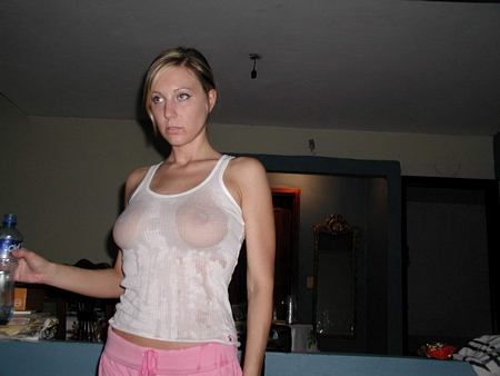 wet-tshirt-club-4 Wet Teeshirt Cutie is getting Cold