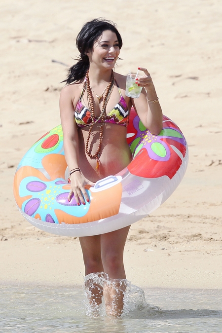 Vanessa with her Rubber Ring Vanessa Hudgens wants to have Fun with her Rubber Ring