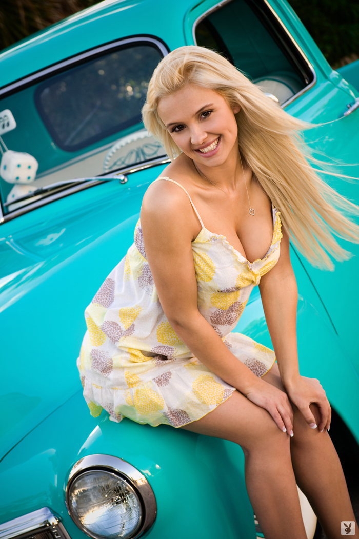 shantal-monique-4 Shantal likes old Cars