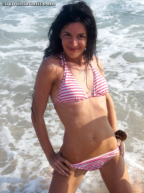 Vika and Lucia are Super Cute