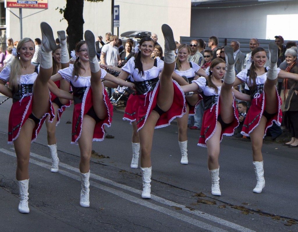 Kicking Dancing Girl Upskirt