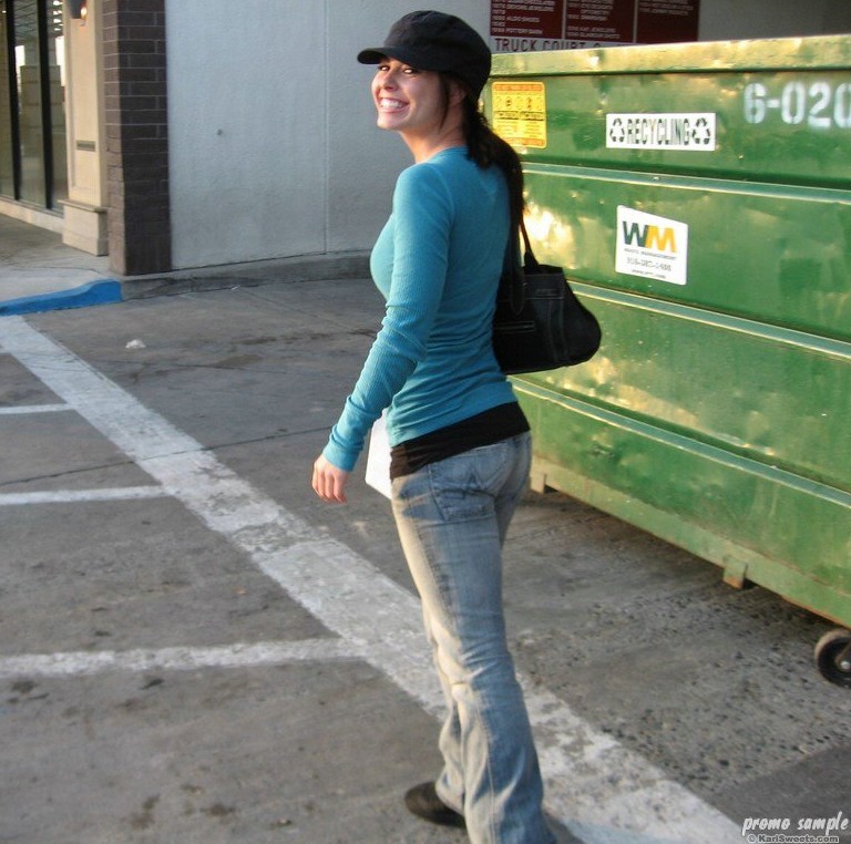 Kari Sweets Invites Us Out Shopping With her