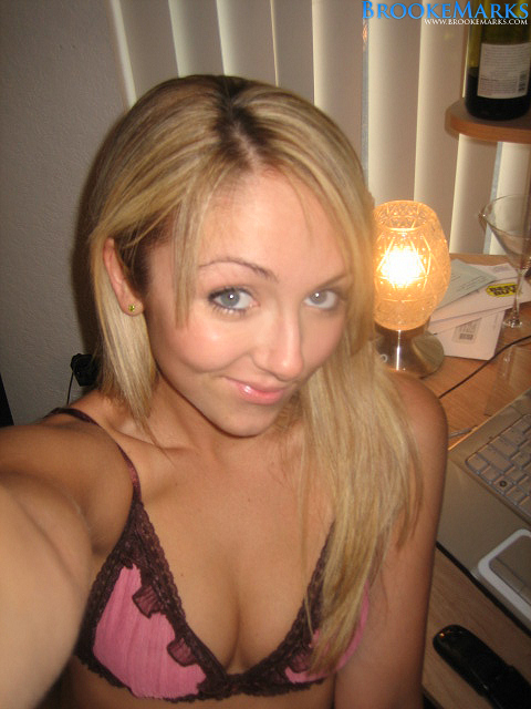 Cutie Brooke Marks Candid Pics