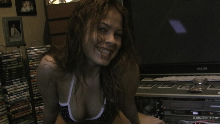 Kari Sweets Looking Super Cute