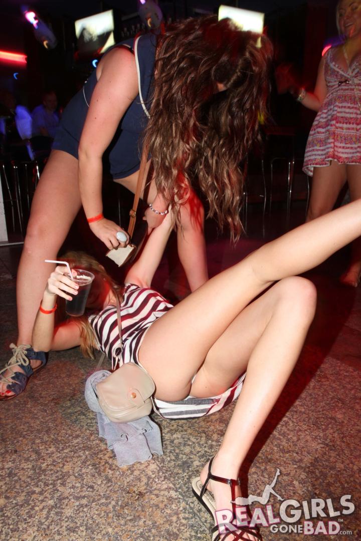 Upskirt Drunk Girls