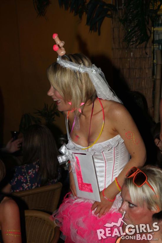Blonde bride out on a hen night