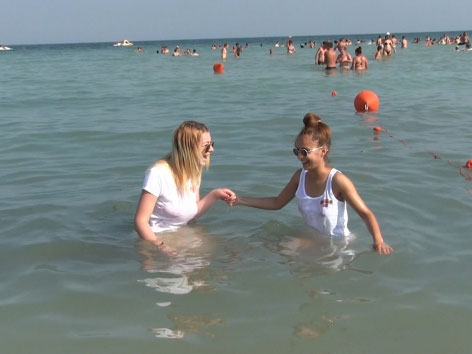 Seren and Alisha on UGotItFlauntIt