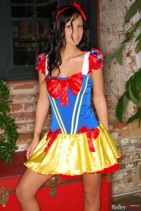 Bailey Knox looking gorgeous as Snow White
